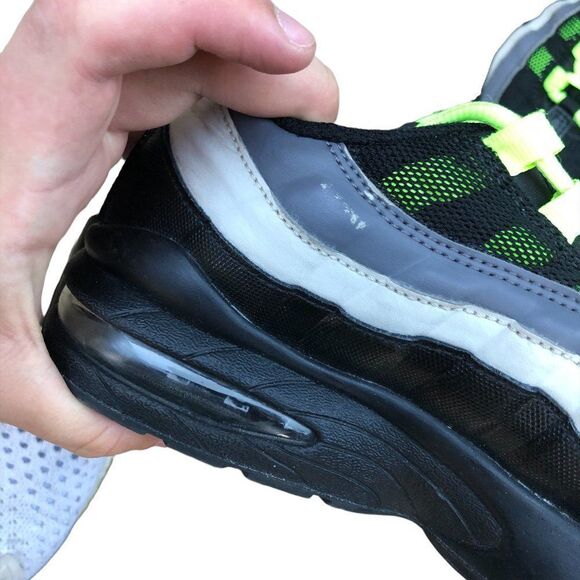 Rare 2018 nike air max 95 black volt size 8.5 - Picture 10 of 16